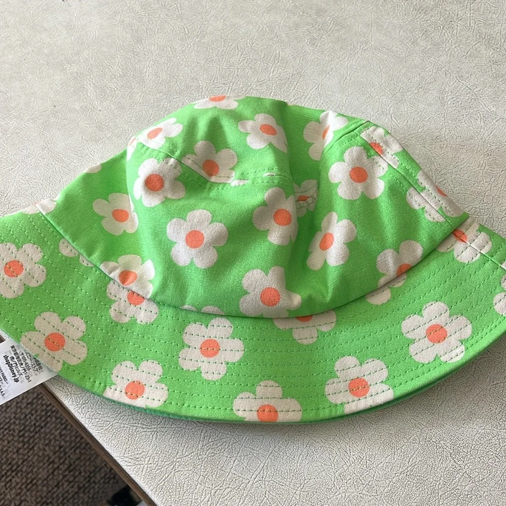 Disney flower bucket hat NWT